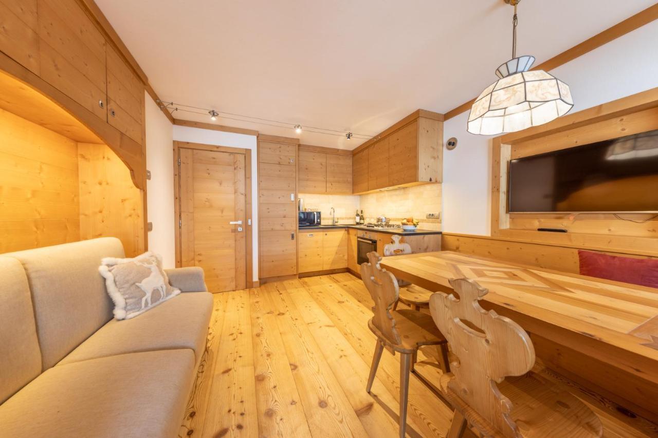 Cadin Apartment Cortina dʼAmpezzo Exteriör bild
