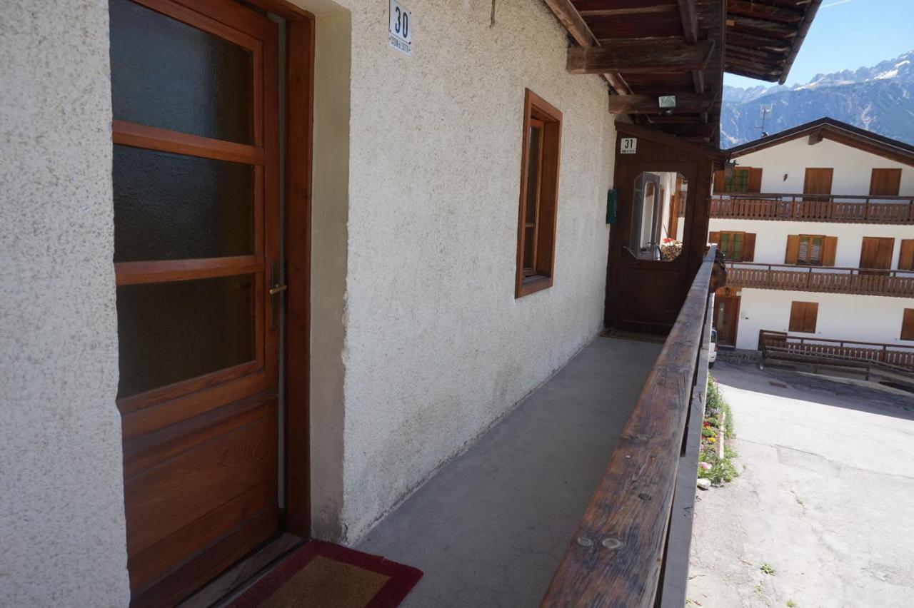 Cadin Apartment Cortina dʼAmpezzo Exteriör bild